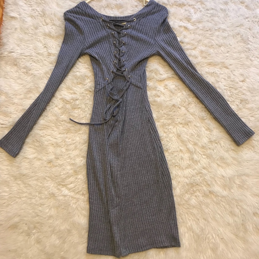 Long sleeve front tie dress